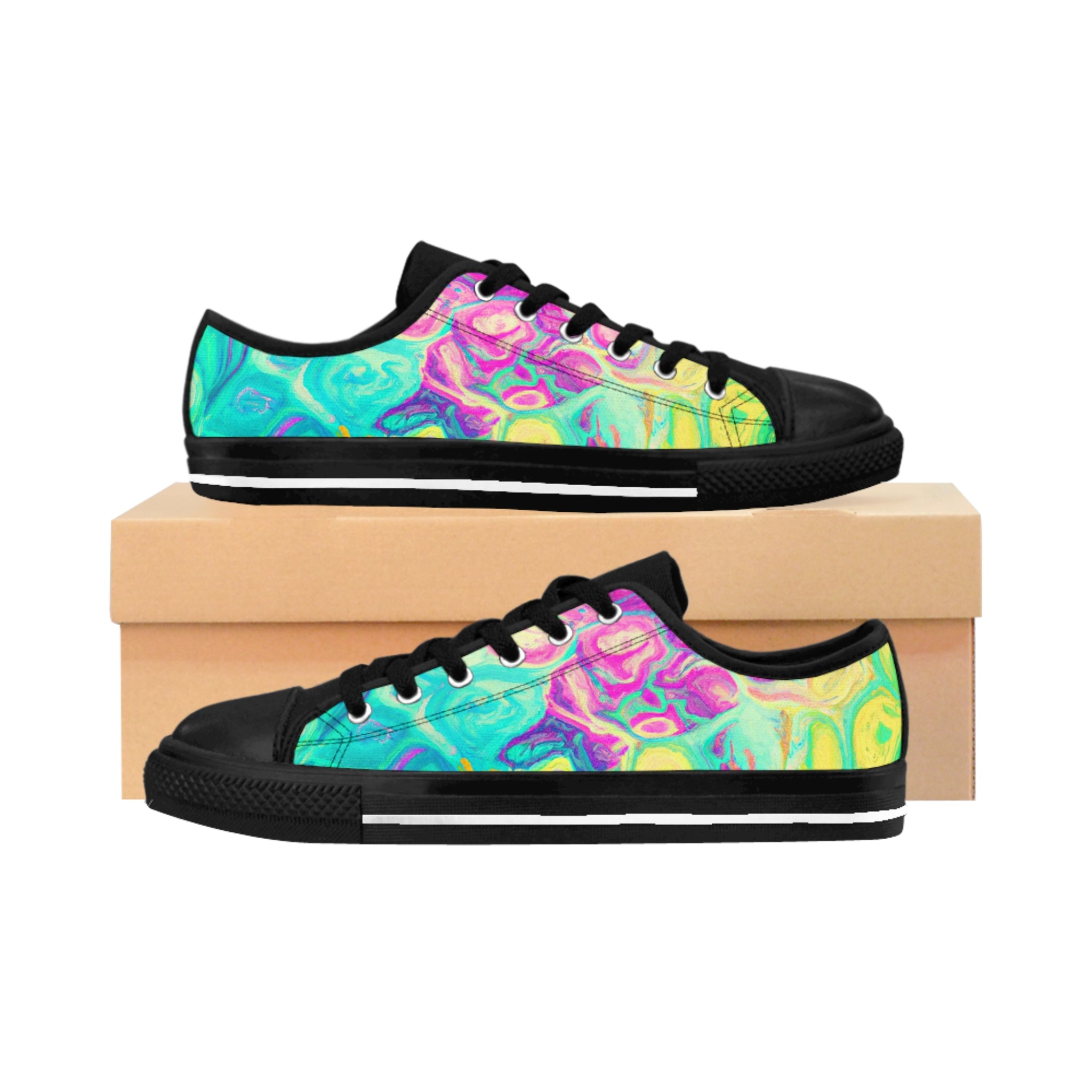 Douglasburgh - Women's Low Top Sneakers